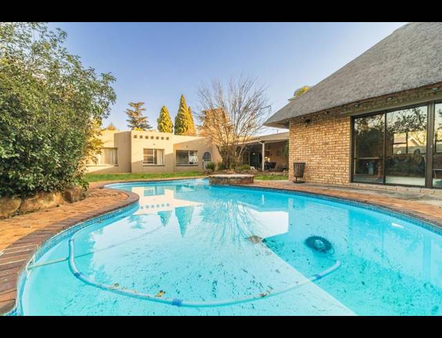 4 BEDROOM HOUSE FOR SALE IN BRACKENHURST